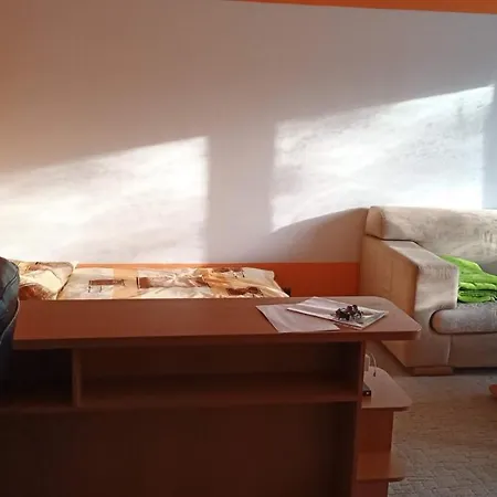 Wolf Apartman Pokojne Ubytovanie V Povazskej Bystrici Ticha Lokalita S Parkovanim Vsade Blizko Vhodne Pre Pracovne Cesty Turistiku Aj Oddych Plne Vybavena Kuchyna Povazska Bystrica Exterior photo