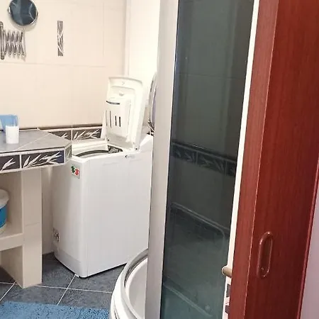 Wolf Apartman Pokojne Ubytovanie V Povazskej Bystrici Ticha Lokalita S Parkovanim Vsade Blizko Vhodne Pre Pracovne Cesty Turistiku Aj Oddych Plne Vybavena Kuchyna Povazska Bystrica Exterior photo