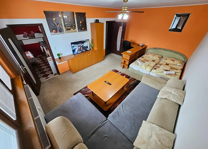 Wolf Apartman Pokojne Ubytovanie V Povazskej Bystrici Ticha Lokalita S Parkovanim Vsade Blizko Vhodne Pre Pracovne Cesty Turistiku Aj Oddych Plne Vybavena Kuchyna