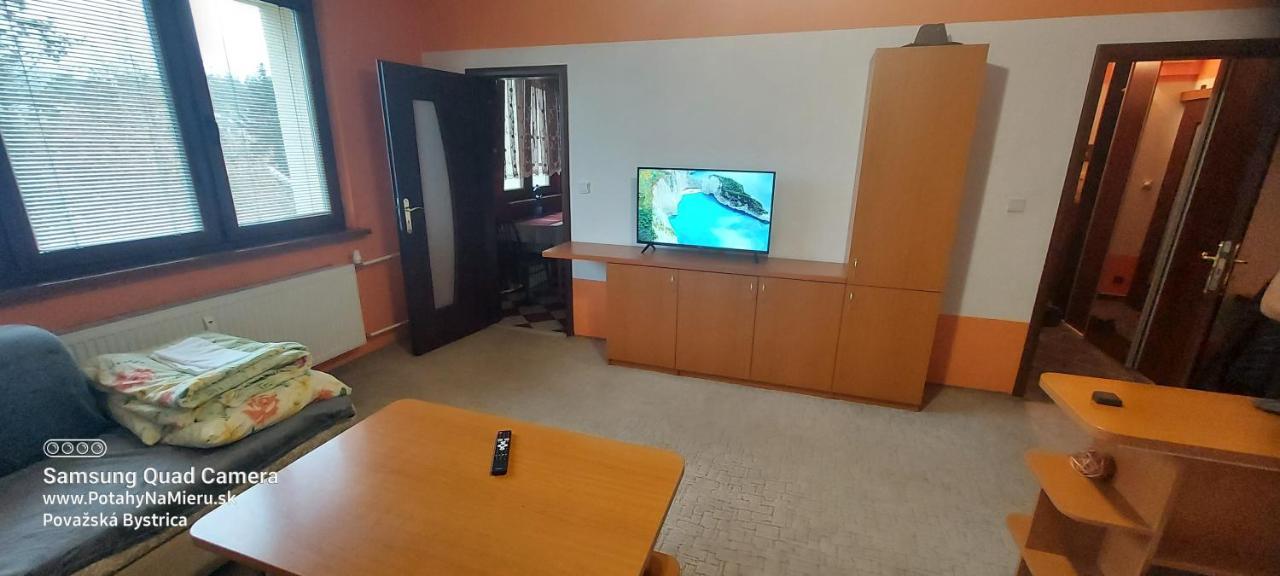Wolf Pokojne V Povazskej Bystrici Ticha Lokalita S Parkovanim Vsade Blizko Vhodne Pre Pracovne Cesty Turistiku Aj Oddych Plne Vybavena Kuchyna * Považská Bystrica